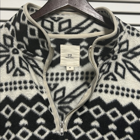 Thread + Supply Black and White Nordic Patterned Quarter Zip Front pocket - Picture 2 of 2